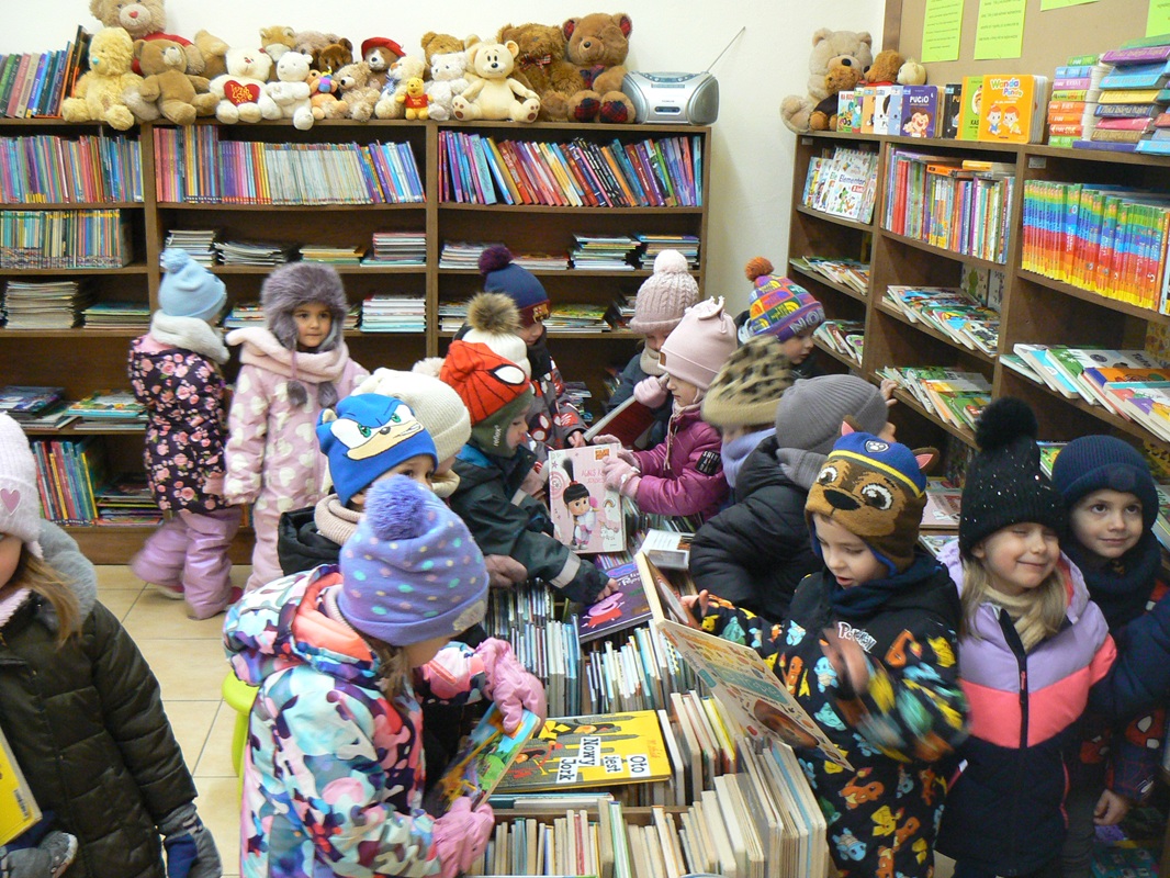 Wizyta przedszkolaków w Filii dla Dzieci i Młodzieży 